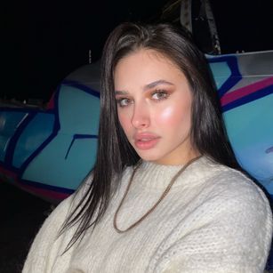 Model - LisaPlase bigass