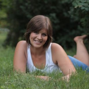 Model - Alena Sports