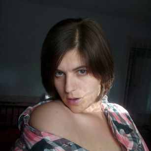 Model - Alena Sports