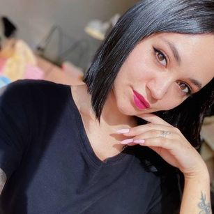 Model - Alana roleplaying