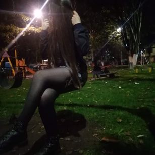 lizi oil Model - lizi oil