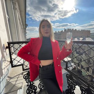 Model - BountyMolly feet
