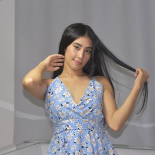 Model - VioletCollins dp