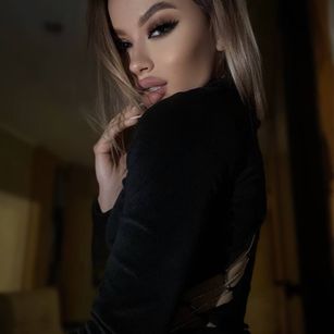 Model - Hot_Blondie1511 sexy