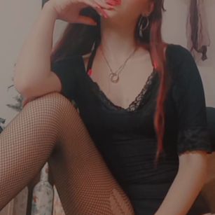 Model - Monica feet