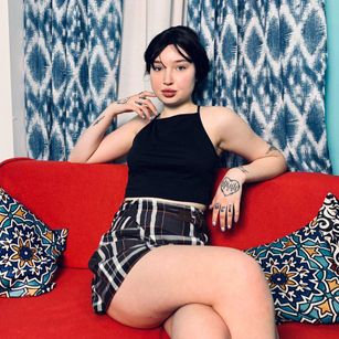 Model - Kitty bigtits