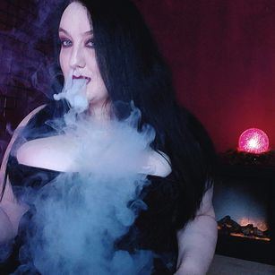 QueenOfTheHaze smothering Model - QueenOfTheHaze smothering