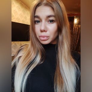 Model - HolyXJulie dirtytalk