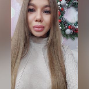 Model - HolyXJulie striptease