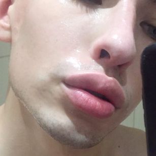 Model - Andy biglips