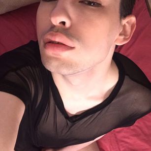 Model - Andy Vers