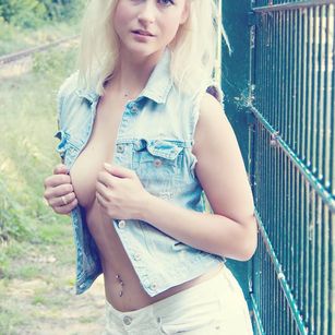 Model - MaryBerry 3