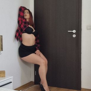 Model - AnaHathor mistress