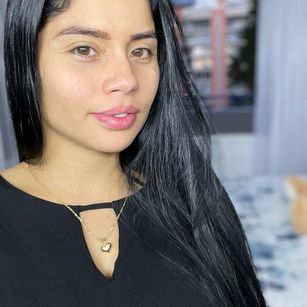 EinnynTaix complaciente Model - EinnynTaix complaciente