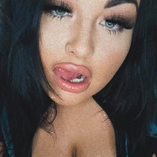 Goddess Azia findom Model - Goddess Azia findom