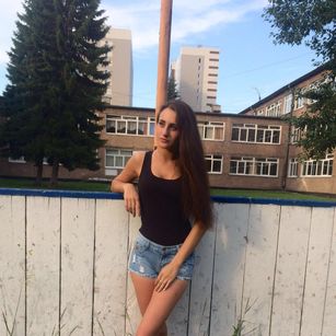 Model - Anisa_Sea 8