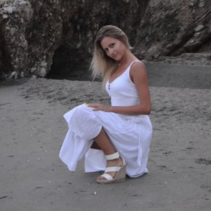 Model - Victoria longhair