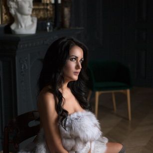 Model - TessaPosh sexy