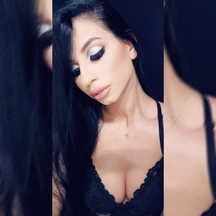 Model - Mirunaairam ass