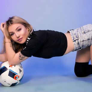 SelenaBell findom Model - SelenaBell findom