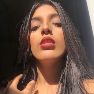 Sara anal Model - Sara anal