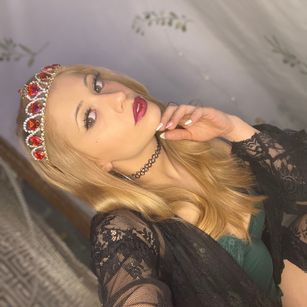 LoraliLynn worship Model - LoraliLynn worship