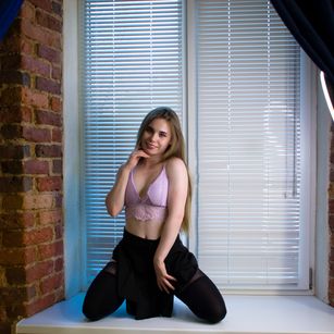 Caitlin_Carey Blonde Model - Caitlin_Carey Blonde