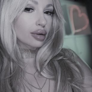 Maxi Lipz homewrecker Model - Maxi Lipz homewrecker