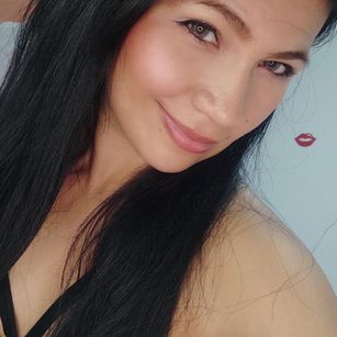 nahomi colombiana Model - nahomi colombiana