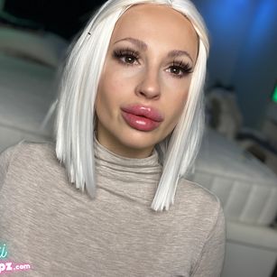 Maxi Lipz blowjob Model - Maxi Lipz blowjob