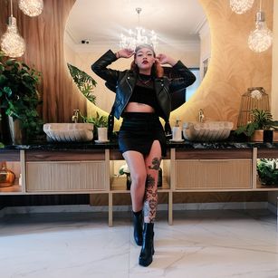 VICTORIA_R98 femdom Model - VICTORIA_R98 femdom