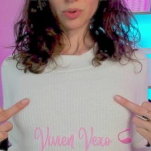Model - Vivien Vexo strapon