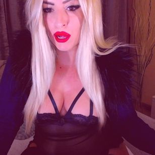 1FemDomQueen leather Model - 1FemDomQueen leather
