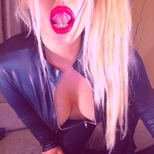 1FemDomQueen Blonde Model - 1FemDomQueen Blonde