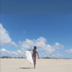 Model - Maya black