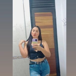 Iris Moira curvy Model - Iris Moira curvy