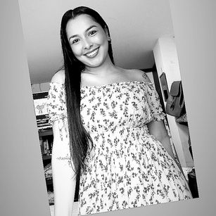 Model - Iris Moira pantyhose