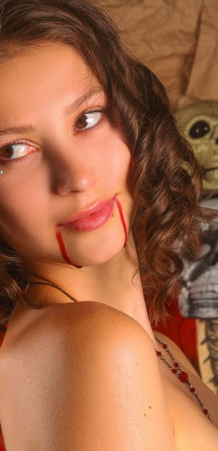 Model - Lara deepthroat