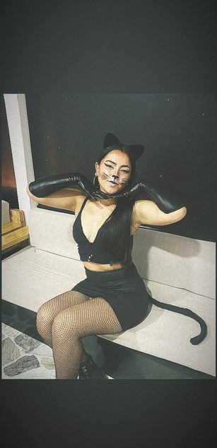 Model - Iris Moira blowjob