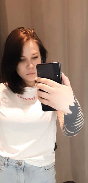 Model - Nessa Greyrat deepthroat