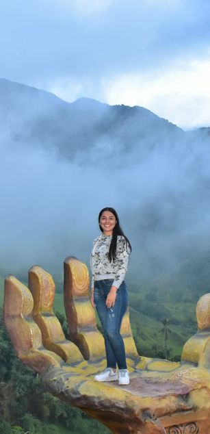 Model - Iris Moira blowjob