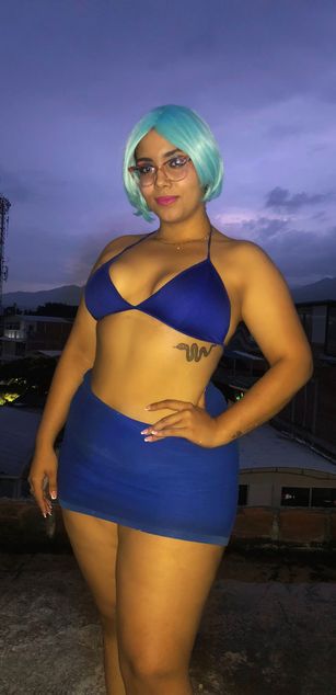 Model - KellyBee11 bigtits