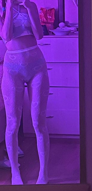 Pretty Betty deepthroat Model - Pretty Betty deepthroat