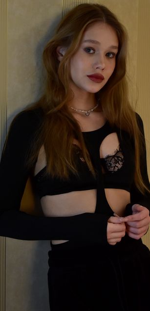Model - Tolly teen