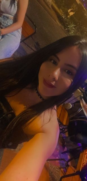 Model - KarlaLatina latin
