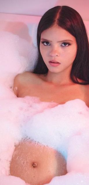 Model - Connie cute sexy