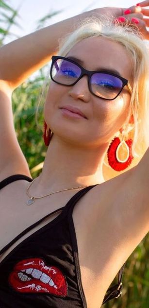 LoonyAnnie deepthroat Model - LoonyAnnie deepthroat