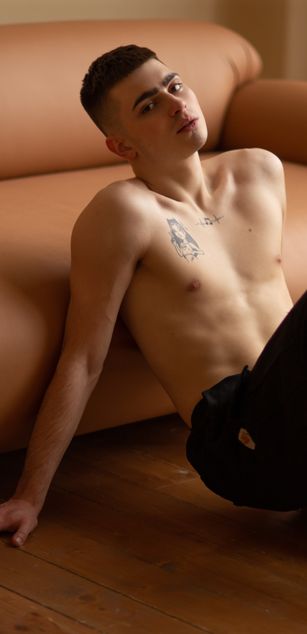 Model - CHRISTIAN_ROS horny