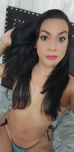Model - Angelis latina