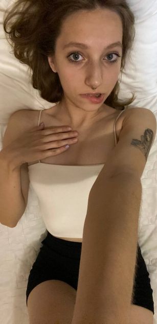 Model - mokko_dilg_ LOVENSE